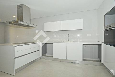 Moradia Geminada T4 - Fernão Ferro