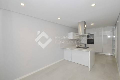 Moradia Geminada T4 - Fernão Ferro