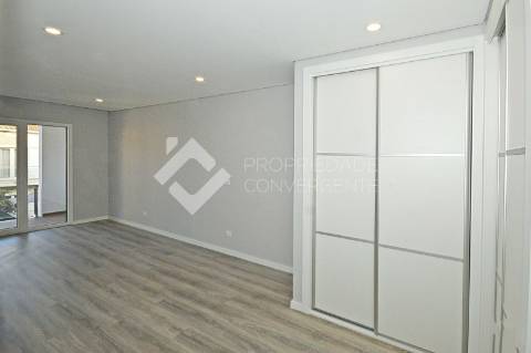 Moradia Geminada T4 - Fernão Ferro