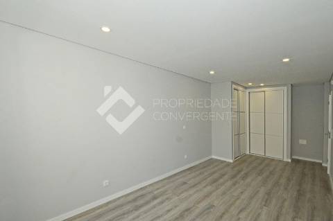 Moradia Geminada T4 - Fernão Ferro