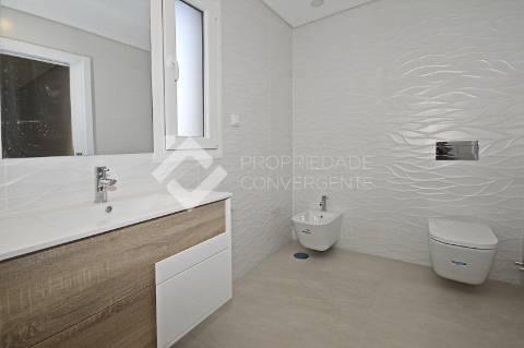 Moradia Geminada T4 - Fernão Ferro