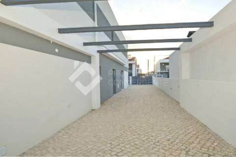 Moradia Geminada T4 - Fernão Ferro