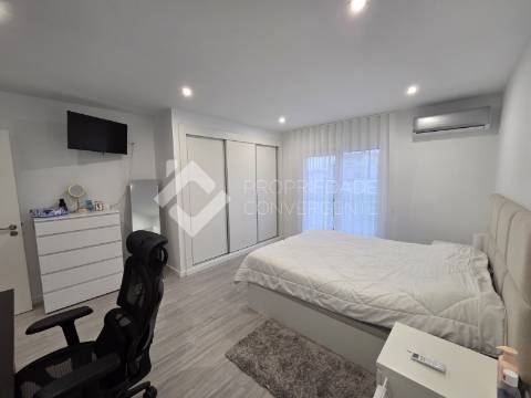 Moradia Geminada T3 - Fernão Ferro