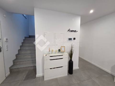 Moradia Geminada T3 - Fernão Ferro