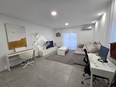 Moradia Geminada T3 - Fernão Ferro