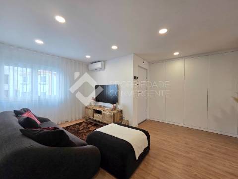 Apartamento T2 - Loures