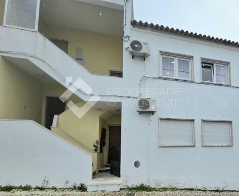 Apartamento T2 - Loures