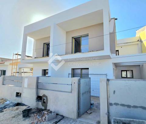 Moradia Geminada T3 - Pinhal do General