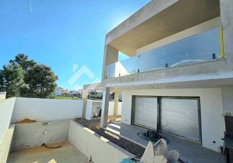 Moradia Geminada T4 - Fernão Ferro