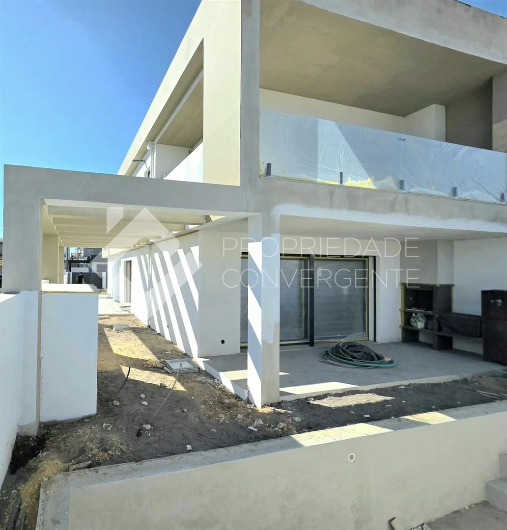 Moradia Geminada T4 - Fernão Ferro