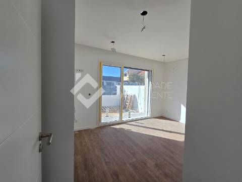 Moradia Geminada T4 - Fernão Ferro