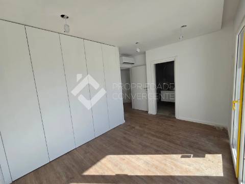 Moradia Geminada T4 - Fernão Ferro