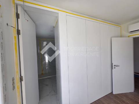 Moradia Geminada T4 - Fernão Ferro