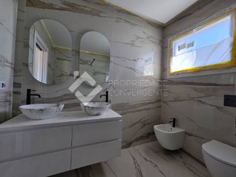 Moradia Geminada T4 - Fernão Ferro