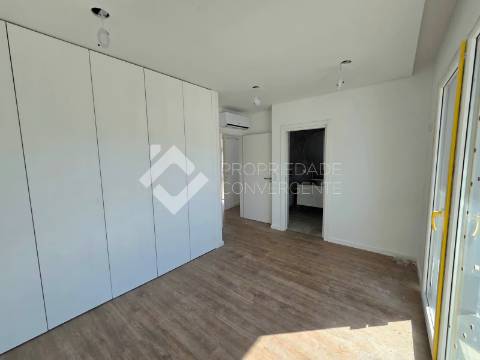 Moradia Geminada T4 - Fernão Ferro