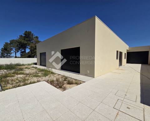 Moradia de Luxo T4 com piscina - Azeitão