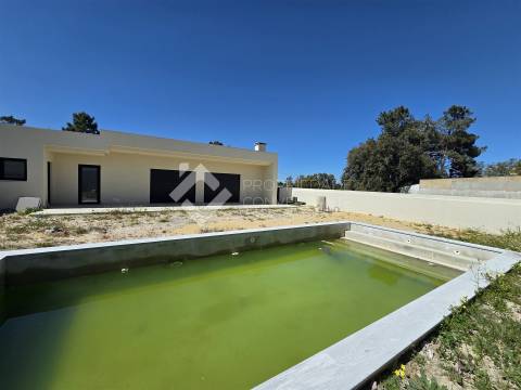 Moradia de Luxo T4 com piscina - Azeitão