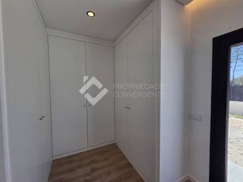 Moradia de Luxo T4 com piscina - Azeitão