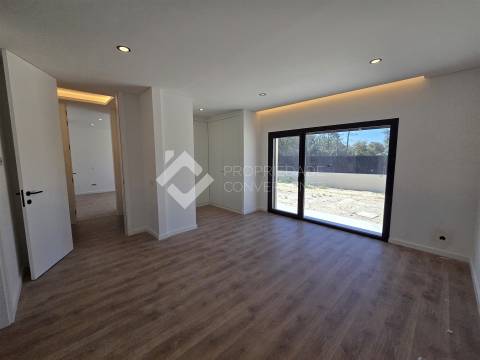 Moradia de Luxo T4 com piscina - Azeitão