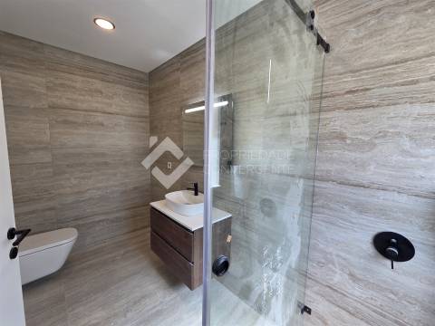 Moradia de Luxo T4 com piscina - Azeitão