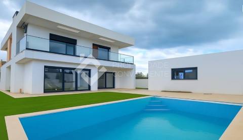 Moradia Isolada T4 com piscina - Azeitão