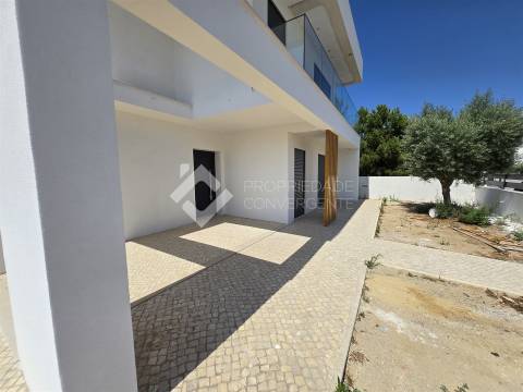 Moradia Isolada T4 com piscina - Azeitão
