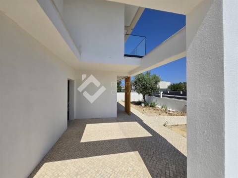 Moradia Isolada T4 com piscina - Azeitão