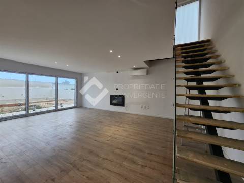 Moradia Isolada T4 com piscina - Azeitão