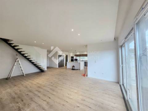 Moradia Isolada T4 com piscina - Azeitão