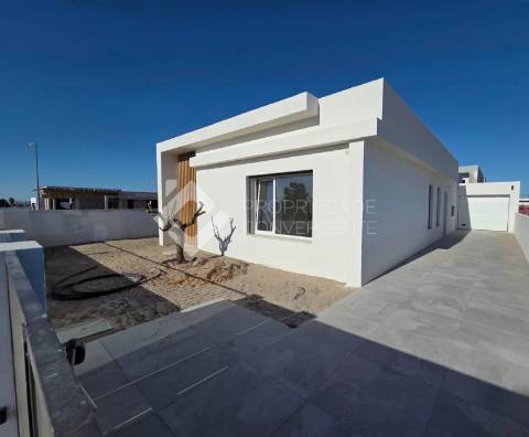 Moradia Isolada T3 com piscina - Azeitão