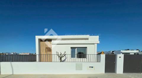 Moradia Isolada T3 com piscina - Azeitão
