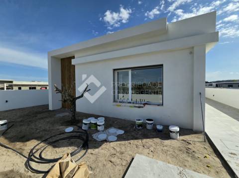 Moradia Isolada T3 com piscina - Azeitão