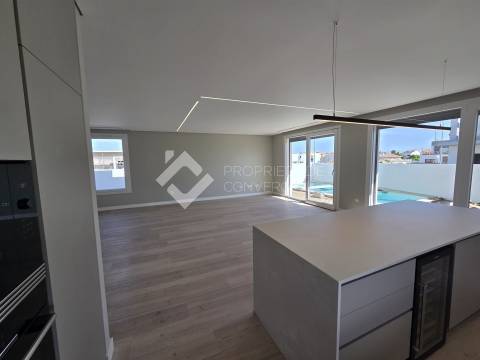 Moradia Isolada T3 com piscina - Azeitão