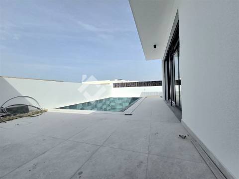 Moradia Isolada T4 com piscina - Azeitão