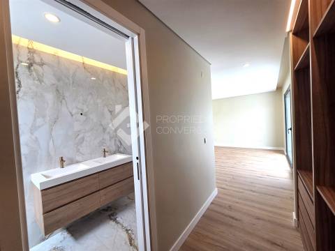 Moradia Isolada T4 com piscina - Azeitão