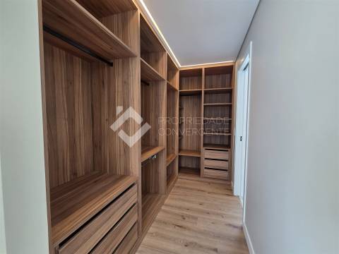 Moradia Isolada T4 com piscina - Azeitão