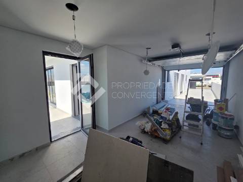 Moradia Isolada T4 com piscina - Azeitão