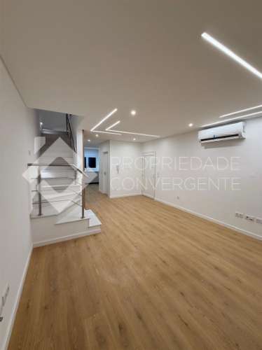 Moradia Geminada T3 - Quinta do Conde