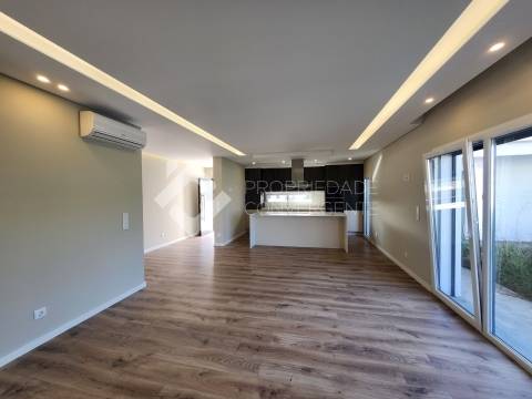 Moradia T3 - Pinhal do General, Fernão Ferro