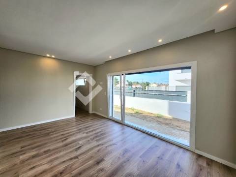 Moradia T3 - Pinhal do General, Fernão Ferro