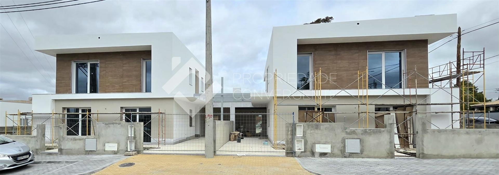 Moradia Isolada T4 com piscina - Azeitão