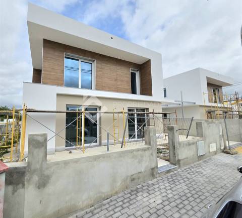 Moradia Isolada T4 com piscina - Azeitão