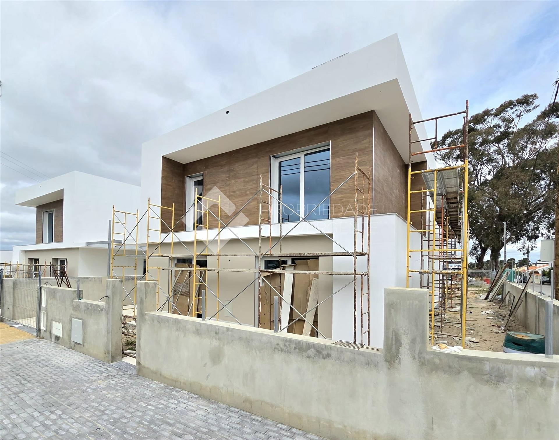 Moradia Isolada T4 com piscina - Azeitão