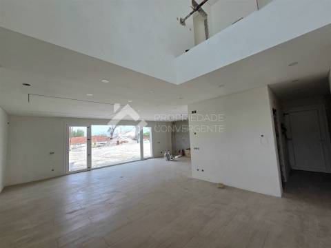 Moradia Isolada T4 com piscina - Azeitão