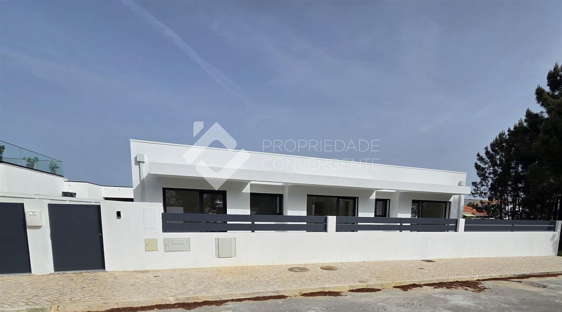Moradia Isolada T4 com piscina - Azeitão