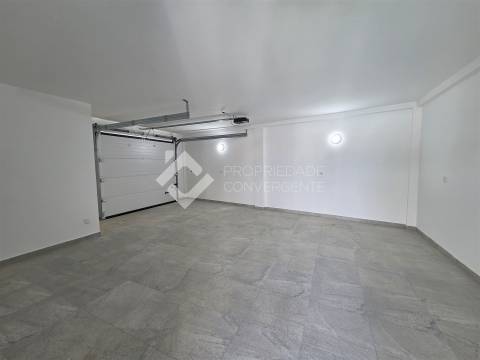 Moradia Isolada T4 com piscina - Azeitão