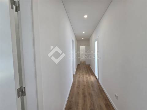 Moradia Isolada T4 com piscina - Azeitão