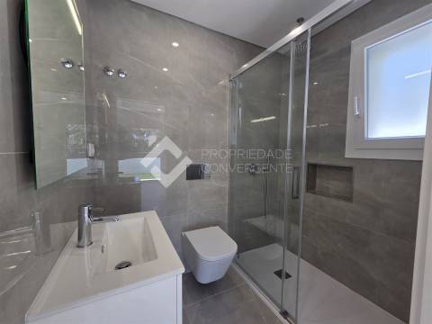 Moradia Isolada T4 com piscina - Azeitão