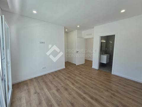 Moradia Isolada T4 com piscina - Azeitão