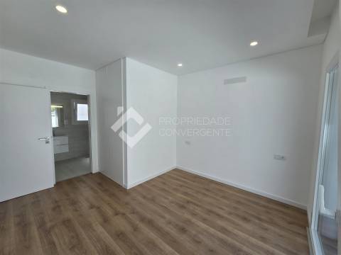 Moradia Isolada T4 com piscina - Azeitão